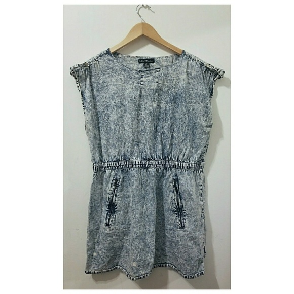 Dresses & Skirts - Acid wash dress